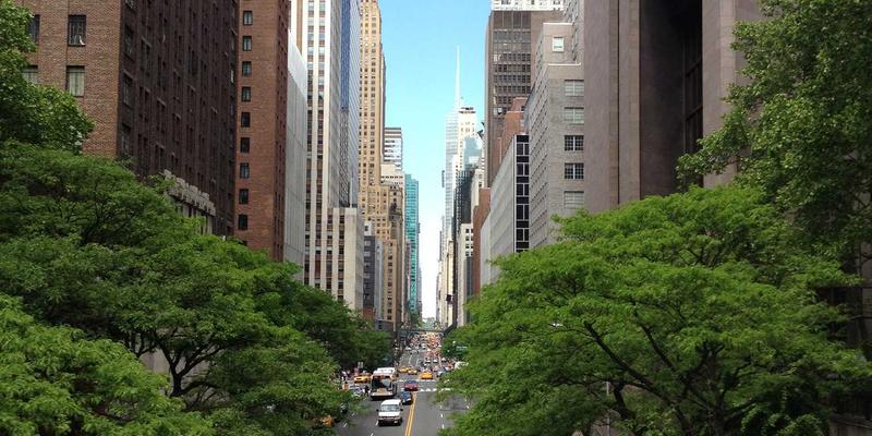 未来主义与先锋时尚：马可图奇风格如何重塑元宇宙虚拟偶像的数字时装